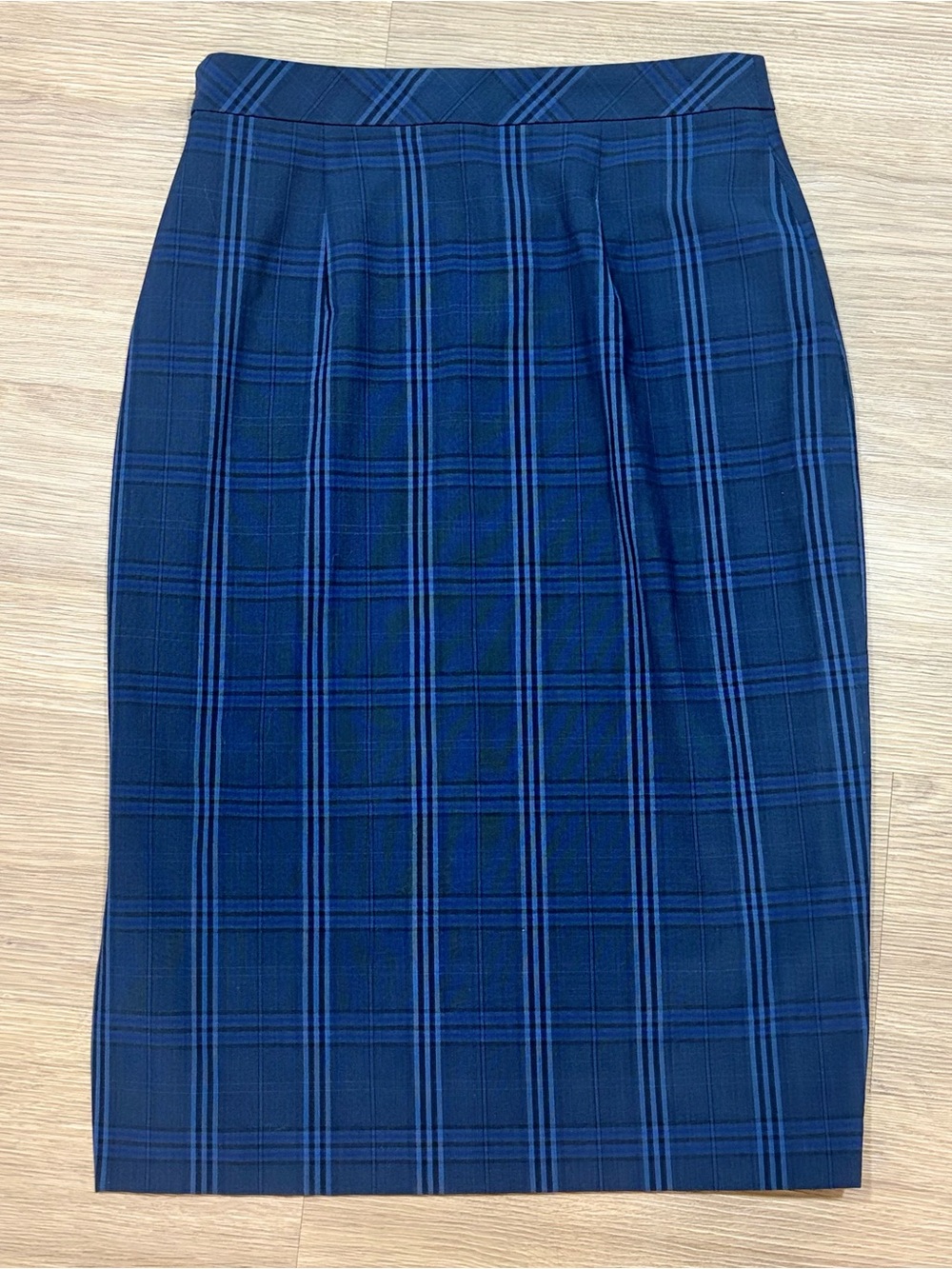 Banana Republic Wool Blend Blue Plaid Pencil Skirt Lined Side Slit Size 0/Fits 4